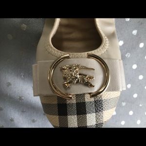 Burberry flats